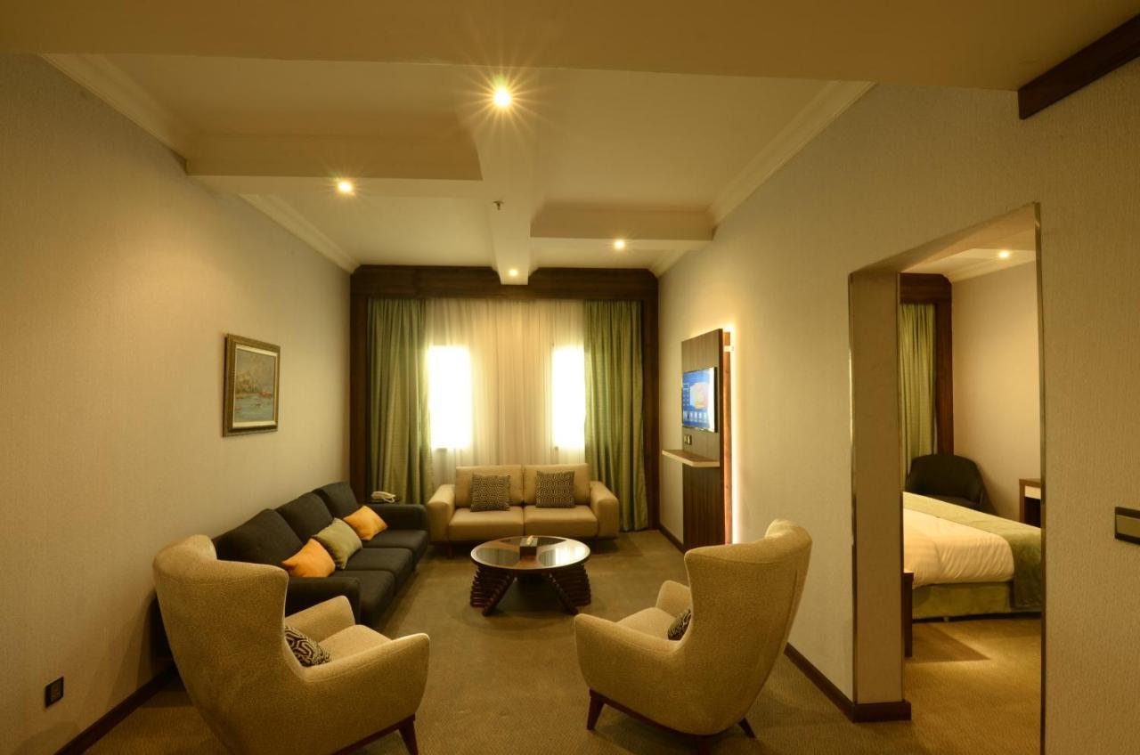 Dunes فندق